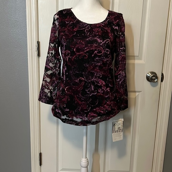 White Stag Tops - White Stag sheer long sleeve slinky knits blouse size M NWT